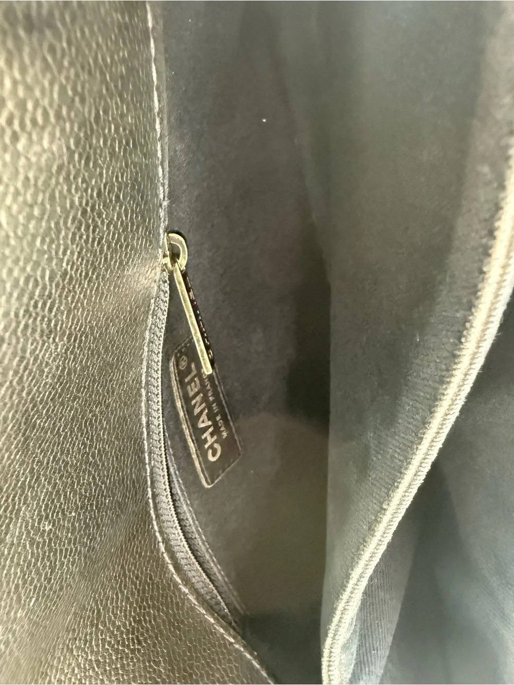 Chanel Quilted Leather Shoulder Bag in Black Caviar